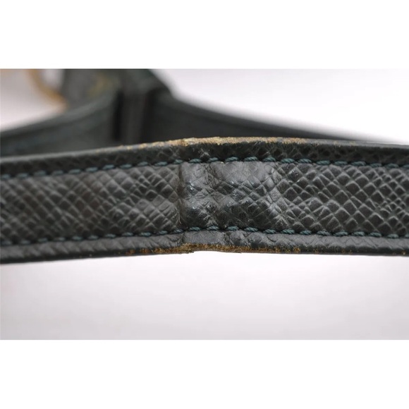 Authentic Louis Vuitton Taiga Baikal Clutch Bag Green - Picture 8 of 15